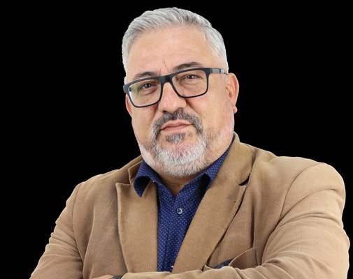 Mais construção, mas ainda longe do equilíbrio