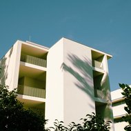 Venda de casas descem -9,4%, mas preços continuam a escalar